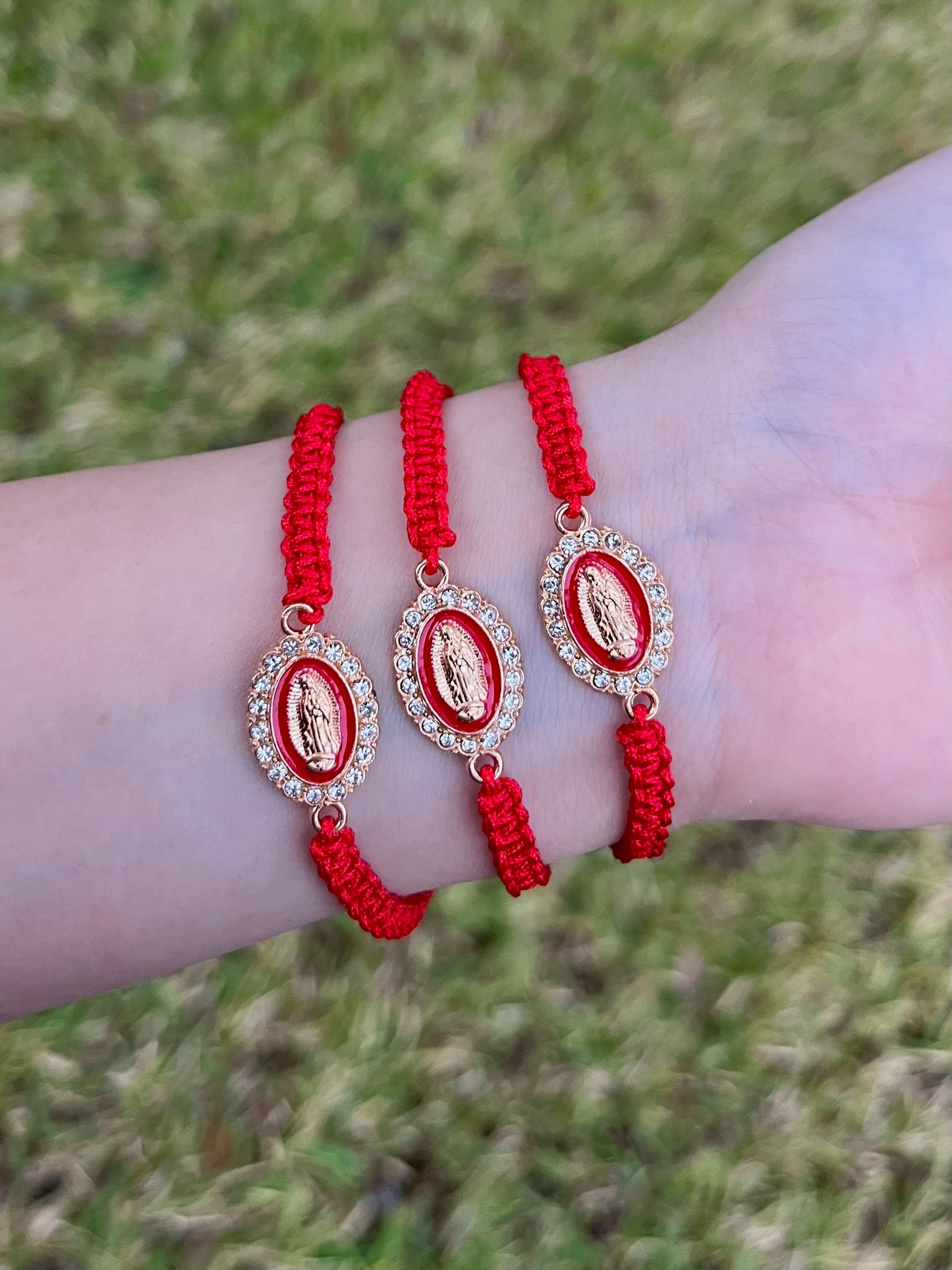 Red Virgencita Thread Bracelet